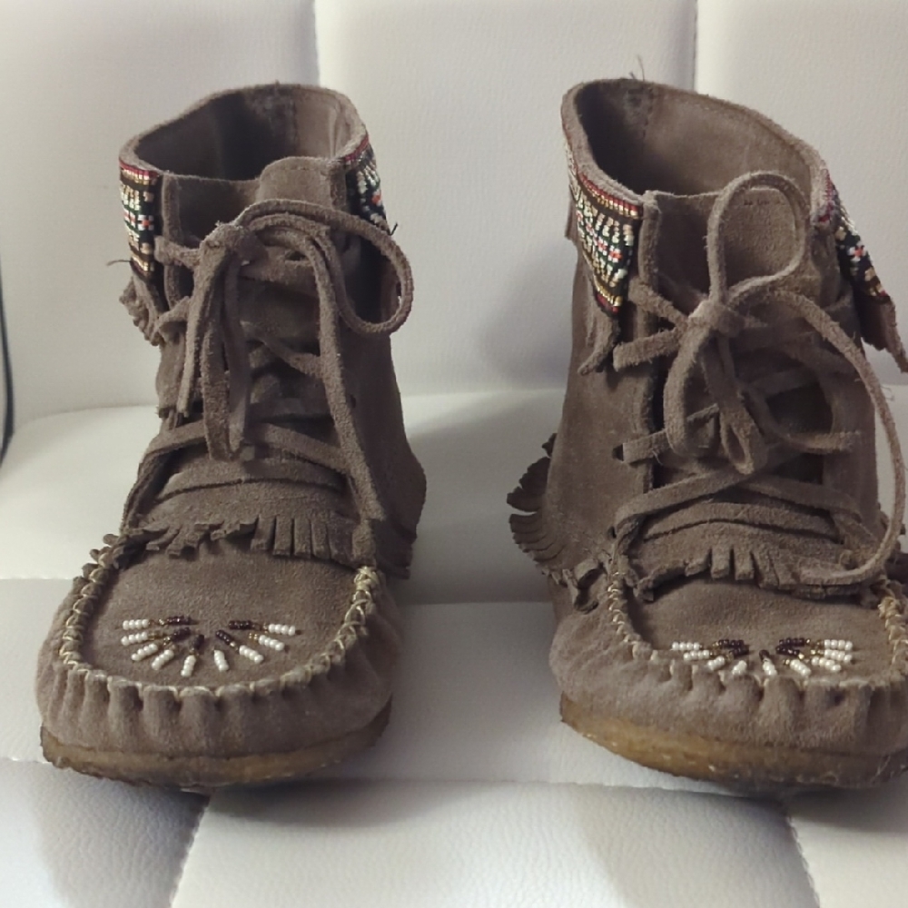 Brown Beaded Moccasin Shoes.